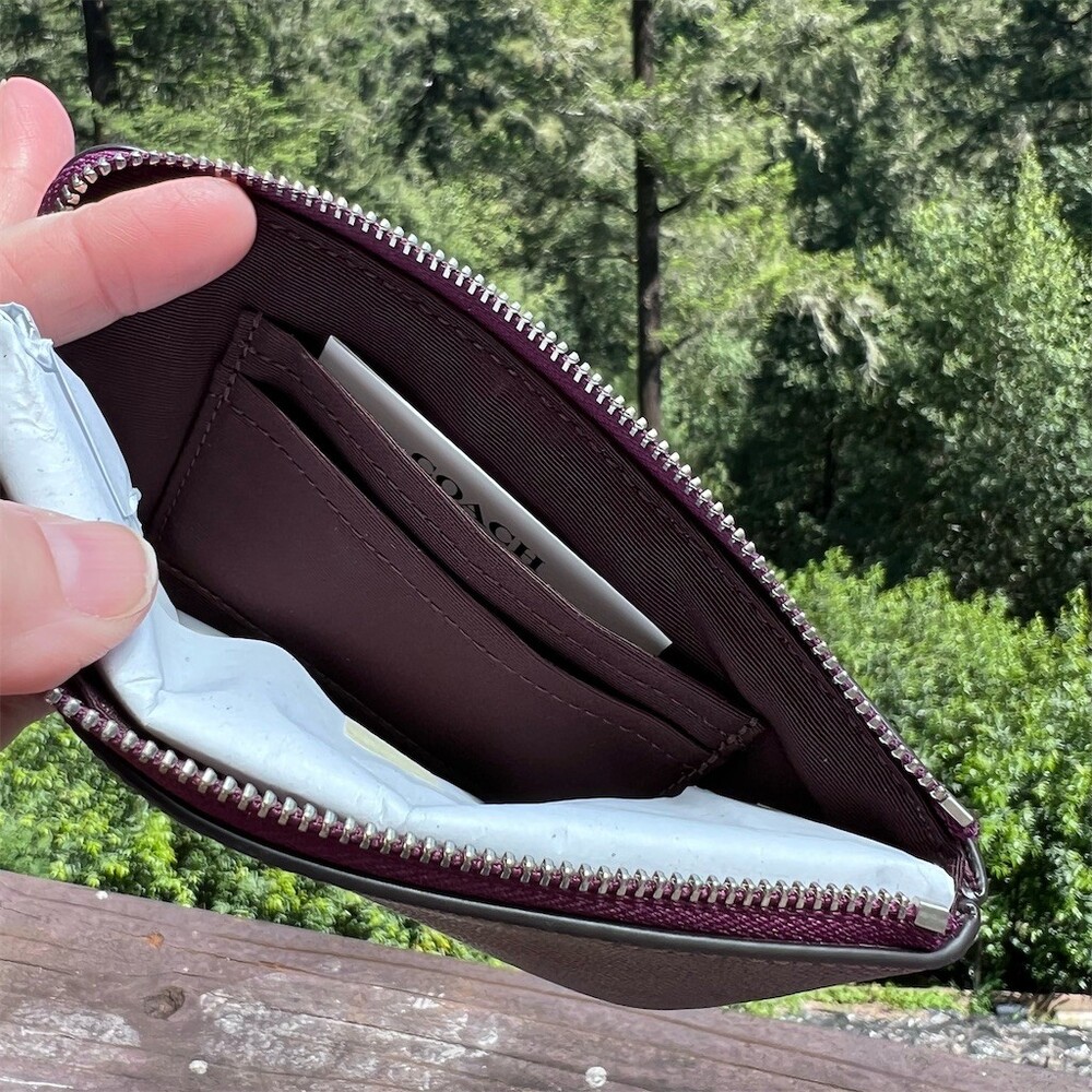 COACH Corner Zip Wristlet Purple Plum with Silver Hardware CV396 NWT - Picture 4 of 8